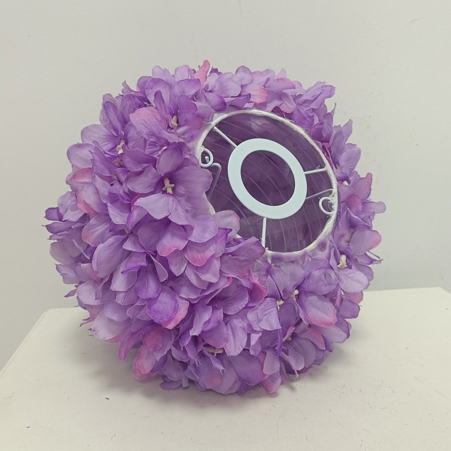 Warm and romantic spherical flower‑shaped lamp shade, aesthetic lamp shade for wedding and bedroom decoration, suitable for decorating venues of various styles
