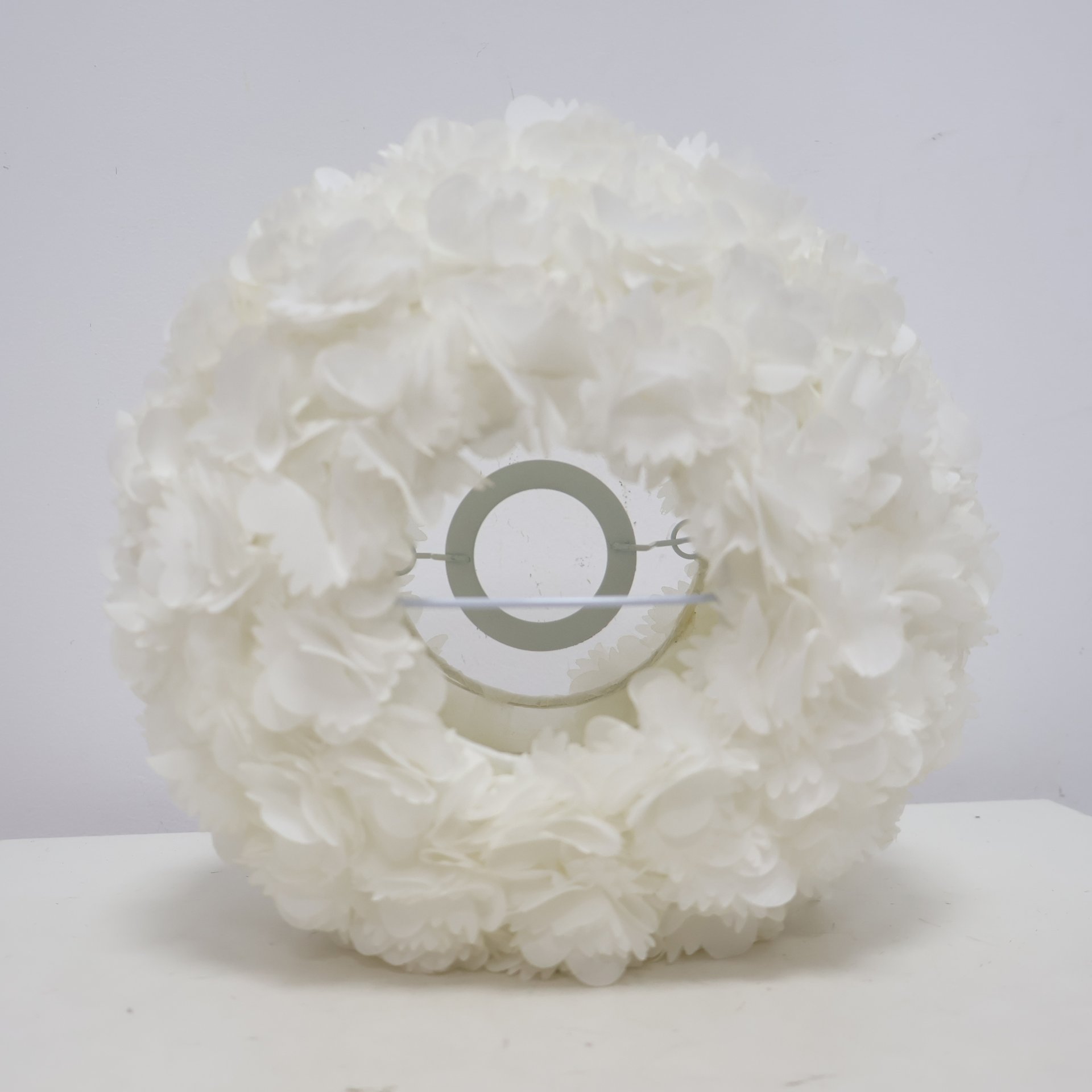 White 3D Flower Round Fabric Lampshade, Floral Petal Pendant Lamp Shade, Replacement Lamp Cover for Pendant Light Ceiling Lamp, Decorative Lampshade for Home Bedroom