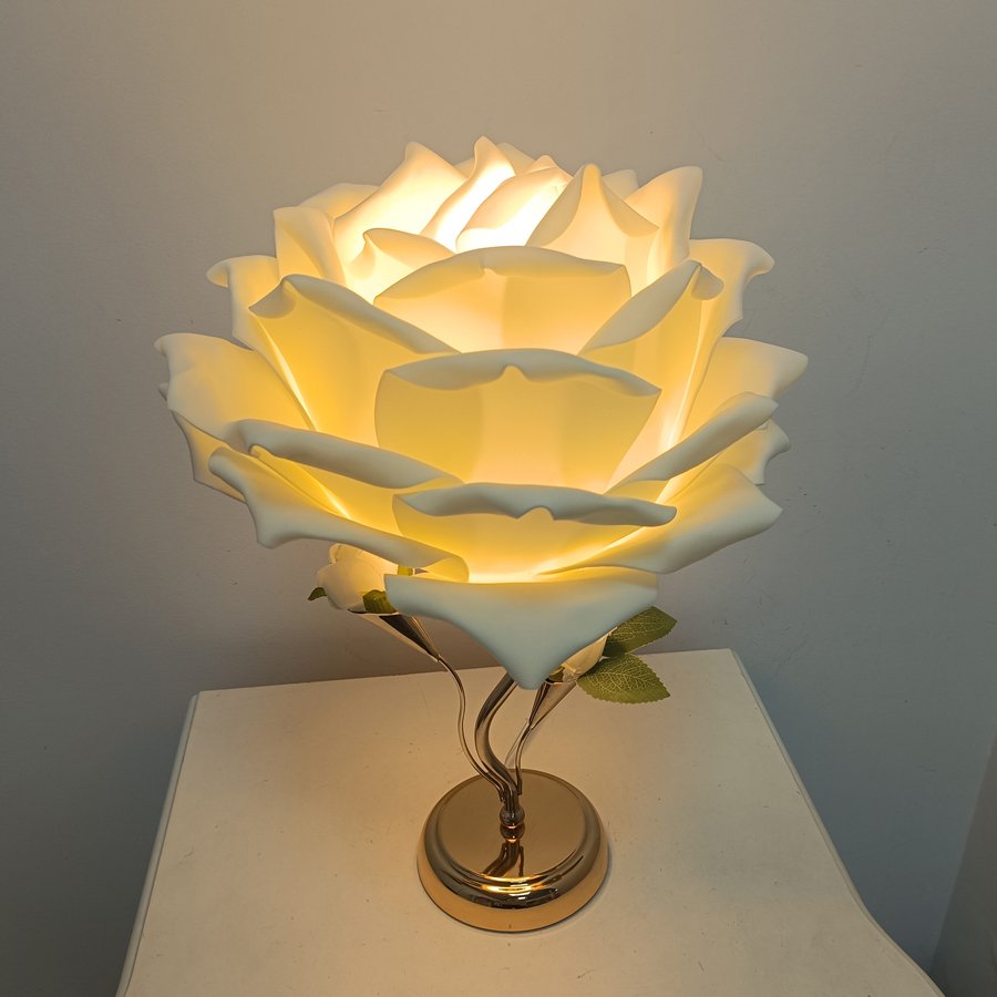 Large‑sized white rose flower table lamp, romantic floral decorative lamp, bedroom ambient bedside lamp
