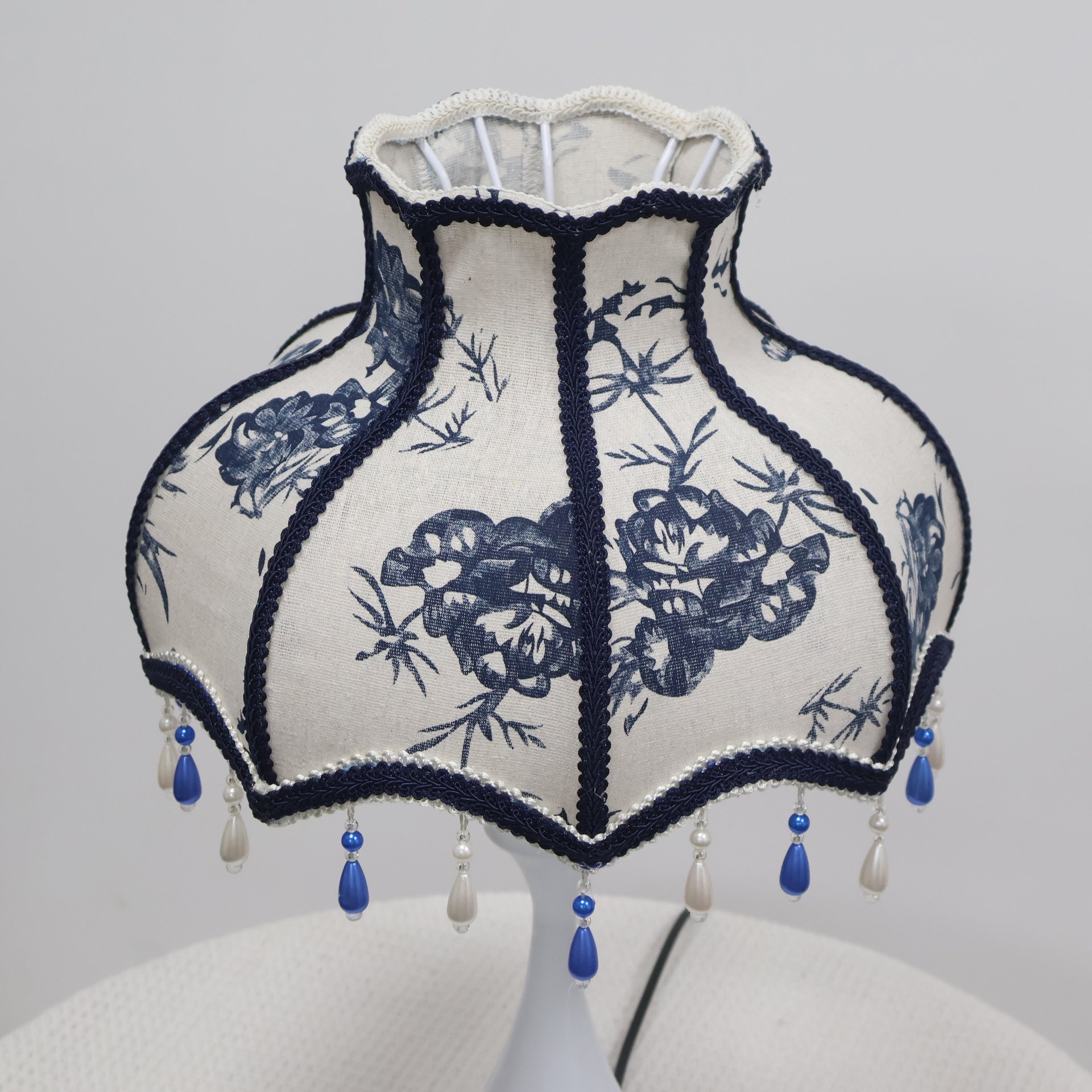Vintage Chrysanthemum Pattern Silk-Cotton Fabric Blue and White Pearl Pendant Light Shade
