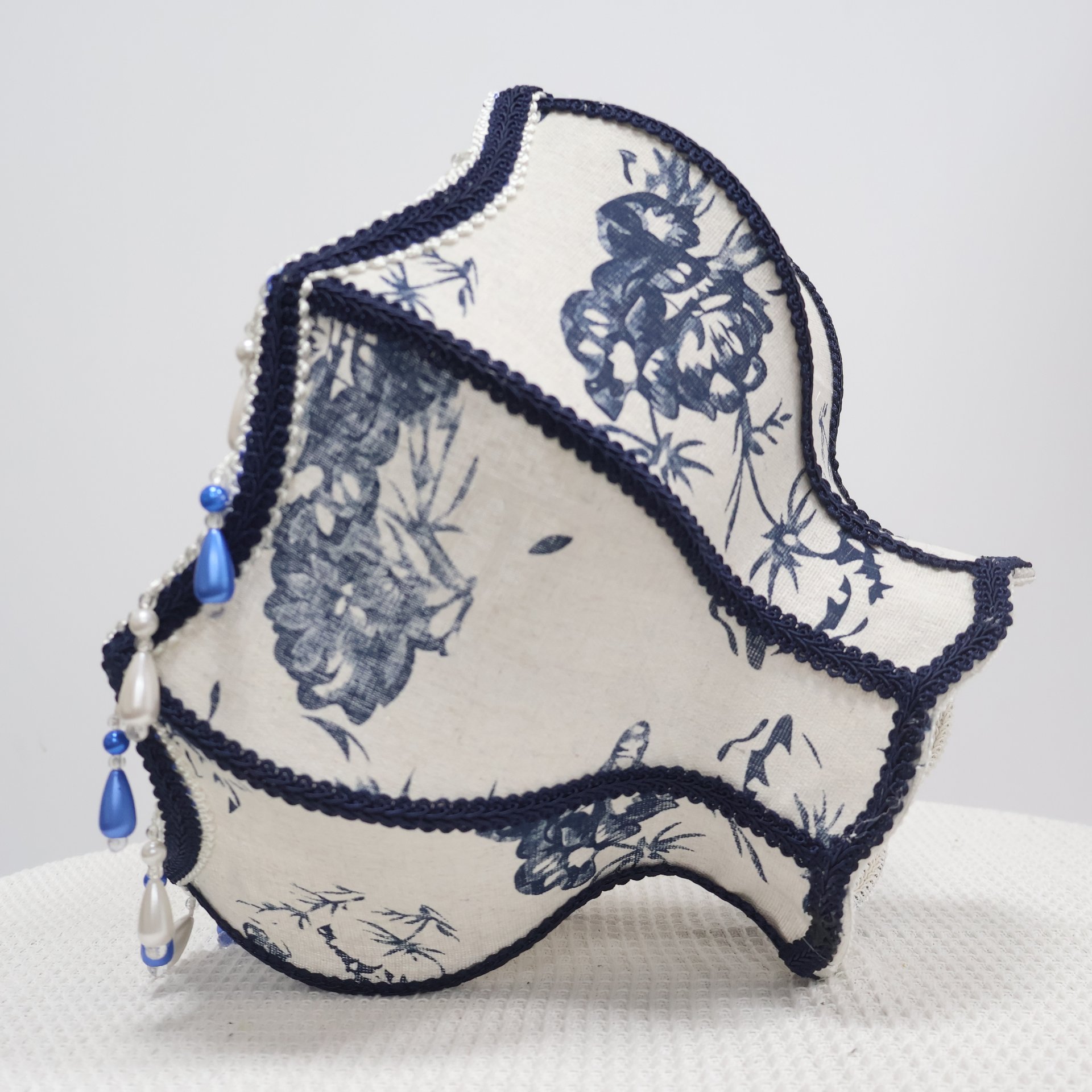 Vintage Chrysanthemum Pattern Silk-Cotton Fabric Blue and White Pearl Pendant Light Shade