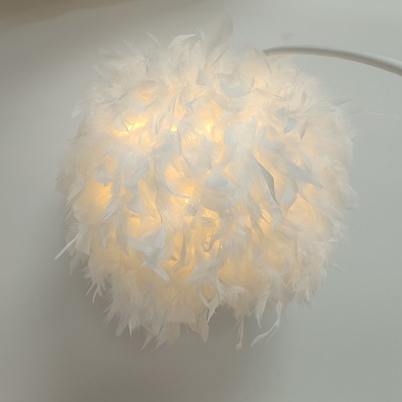 White badminton‑shaped lampshade, fluffy feather spherical chandelier shade, popular decorative lamp accessory for bedroom and dining room