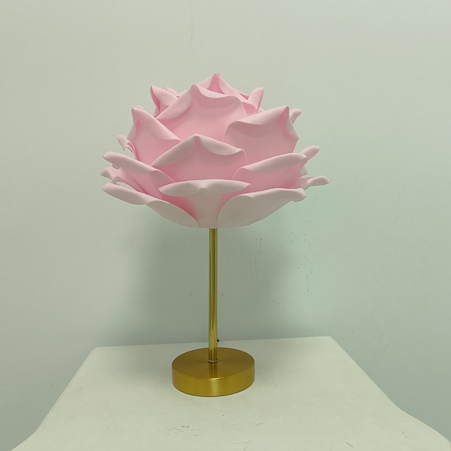 Desktop Table Lamp with Simulated Large Rose‑Petal Shape, Romantic Small Table Lamp for Bridal Chamber and Homestay Decoration