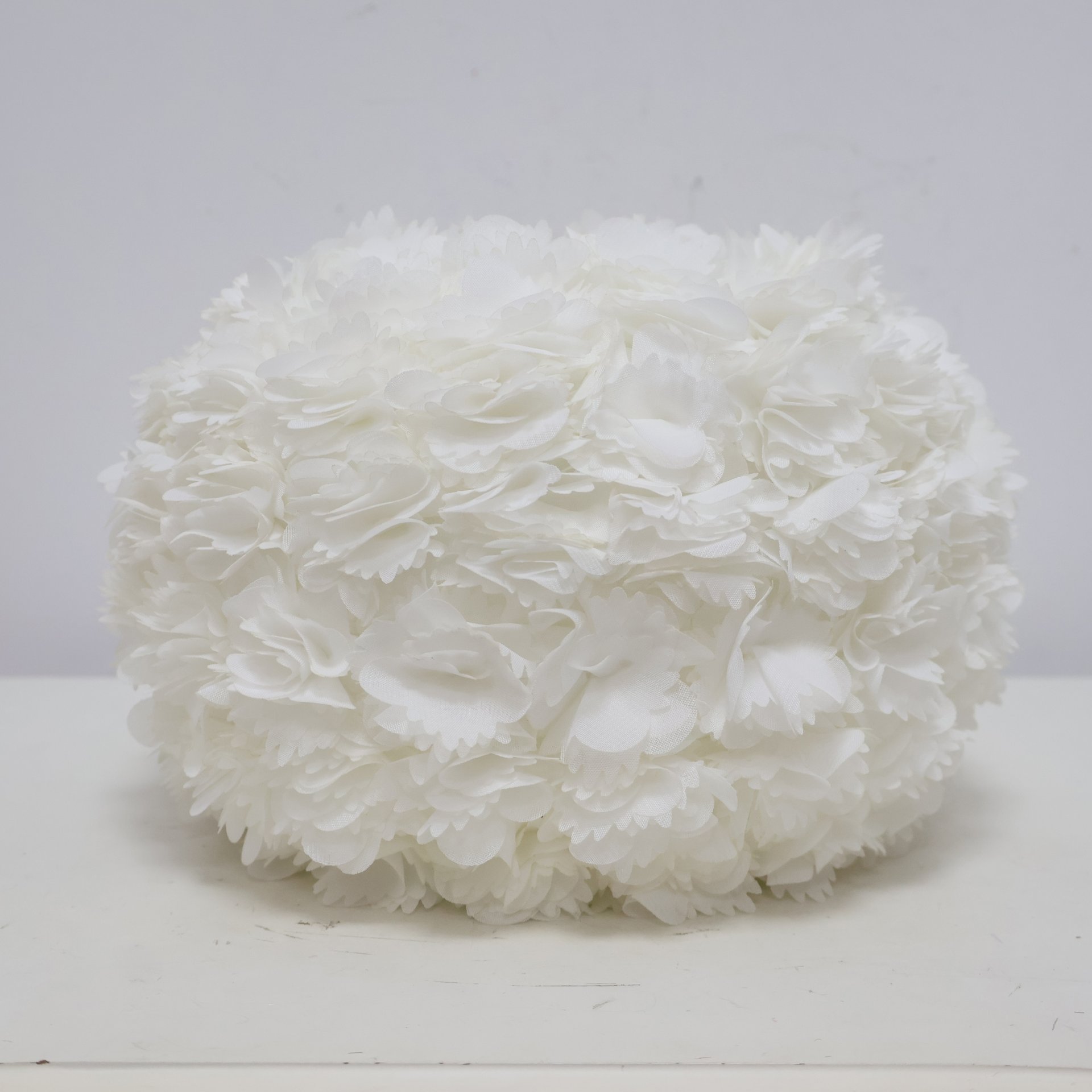 White 3D Flower Round Fabric Lampshade, Floral Petal Pendant Lamp Shade, Replacement Lamp Cover for Pendant Light Ceiling Lamp, Decorative Lampshade for Home Bedroom