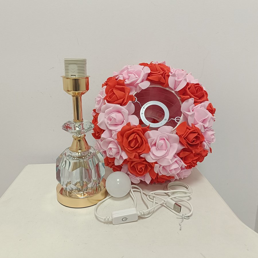 Pink Rose Ball Table Lamp, Light‑Luxury Crystal Base Bedside Lamp, Atmospheric Decorative Table Lamp for Girls' Bridal Rooms, Gift‑Giving Option
