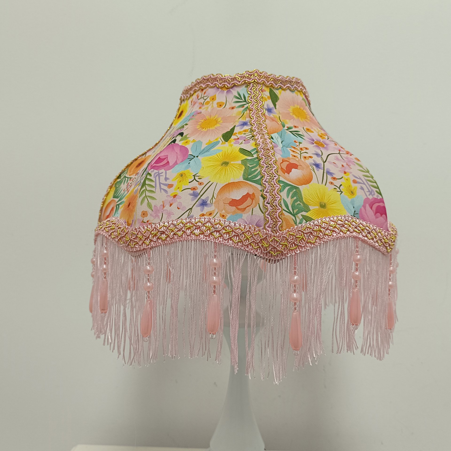 Colorful Garden Floral Print Fabric Lampshade, Pink Tassel Bead Pendant Replacement Lamp Shade for Table Floor Lamp Home Decor